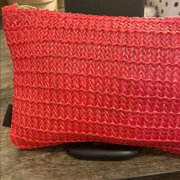 💙 5 items for $25💙 Not mystery Red Woven Makeup Bag with 8 items. - Picture 4 of 4